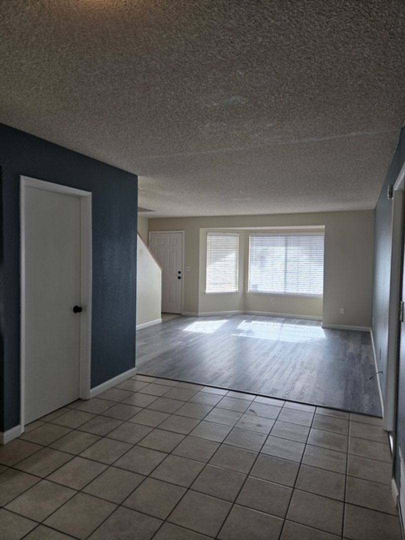 Apartment for rent at 625 W Perdew Ave, Ridgecrest, CA 93555