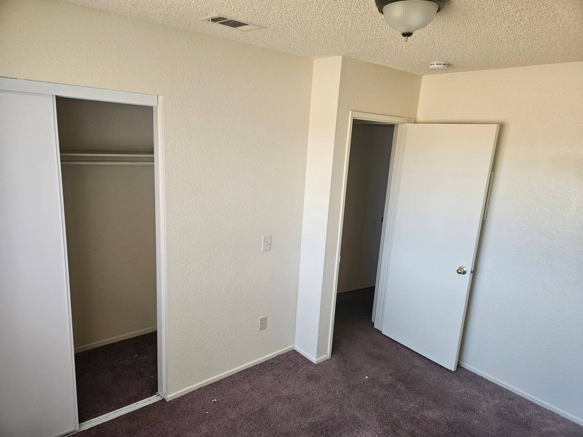 Apartment for rent at 16280 Sequoia Ave, Hesperia, CA 92345