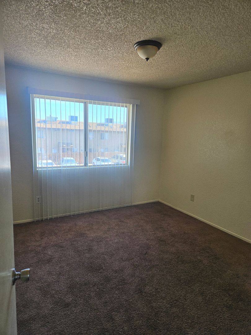 Apartment for rent at 16280 Sequoia Ave, Hesperia, CA 92345