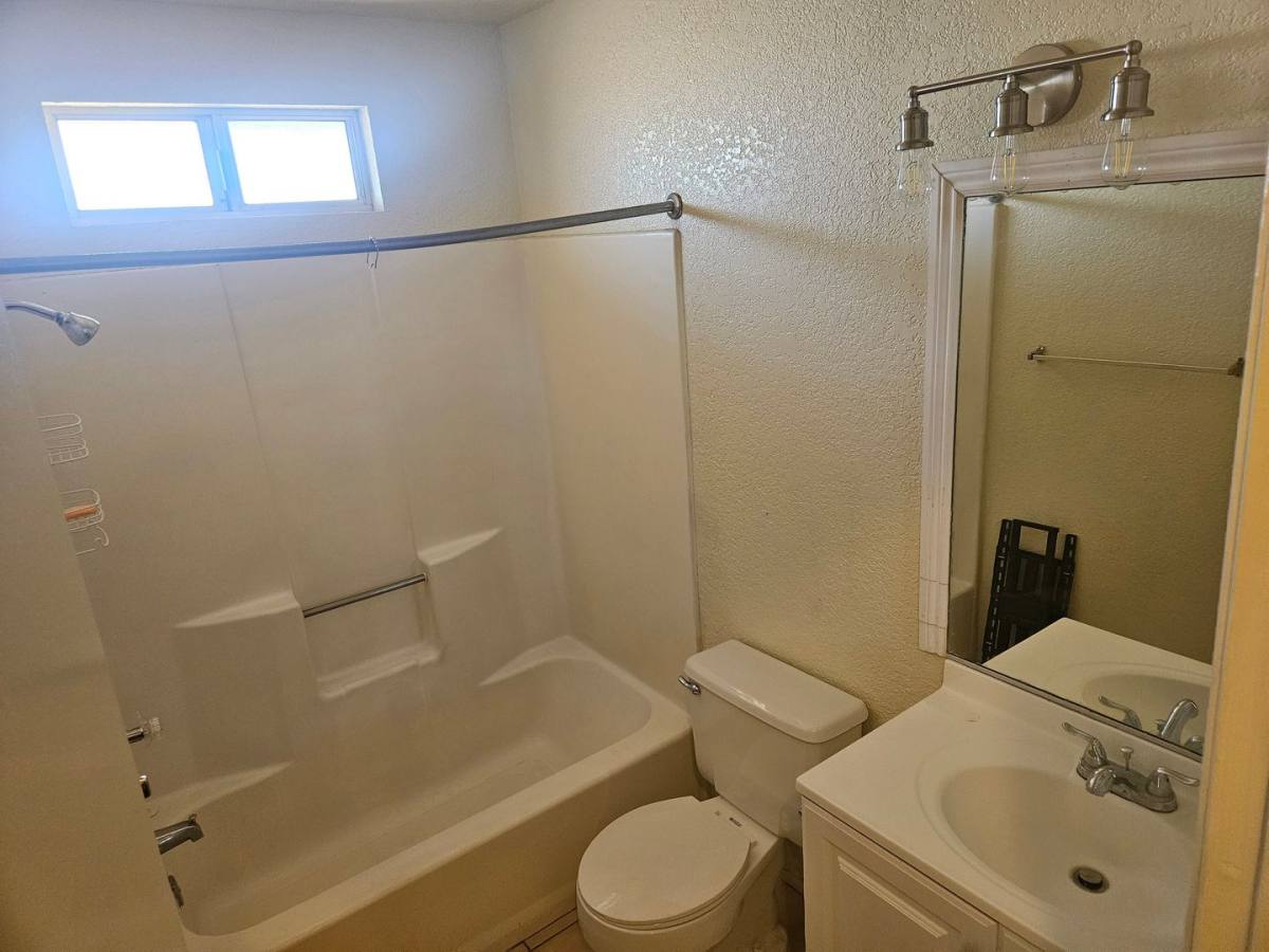 Apartment for rent at 16280 Sequoia Ave, Hesperia, CA 92345