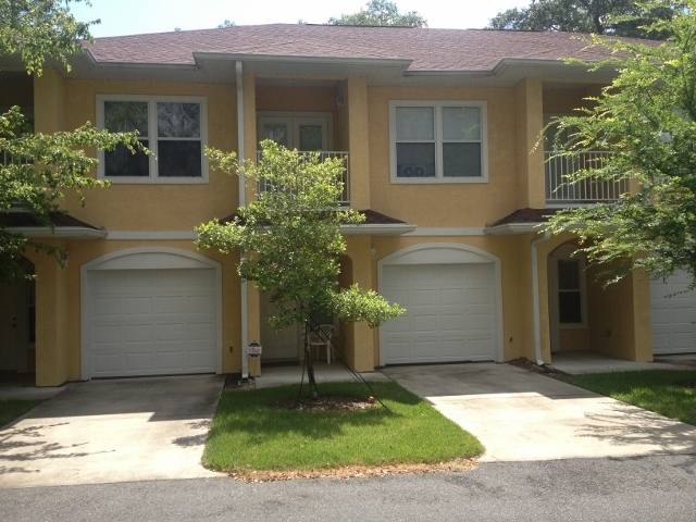 Townhouse for rent at 518 NW 39th Rd, Gainesville, FL 32607