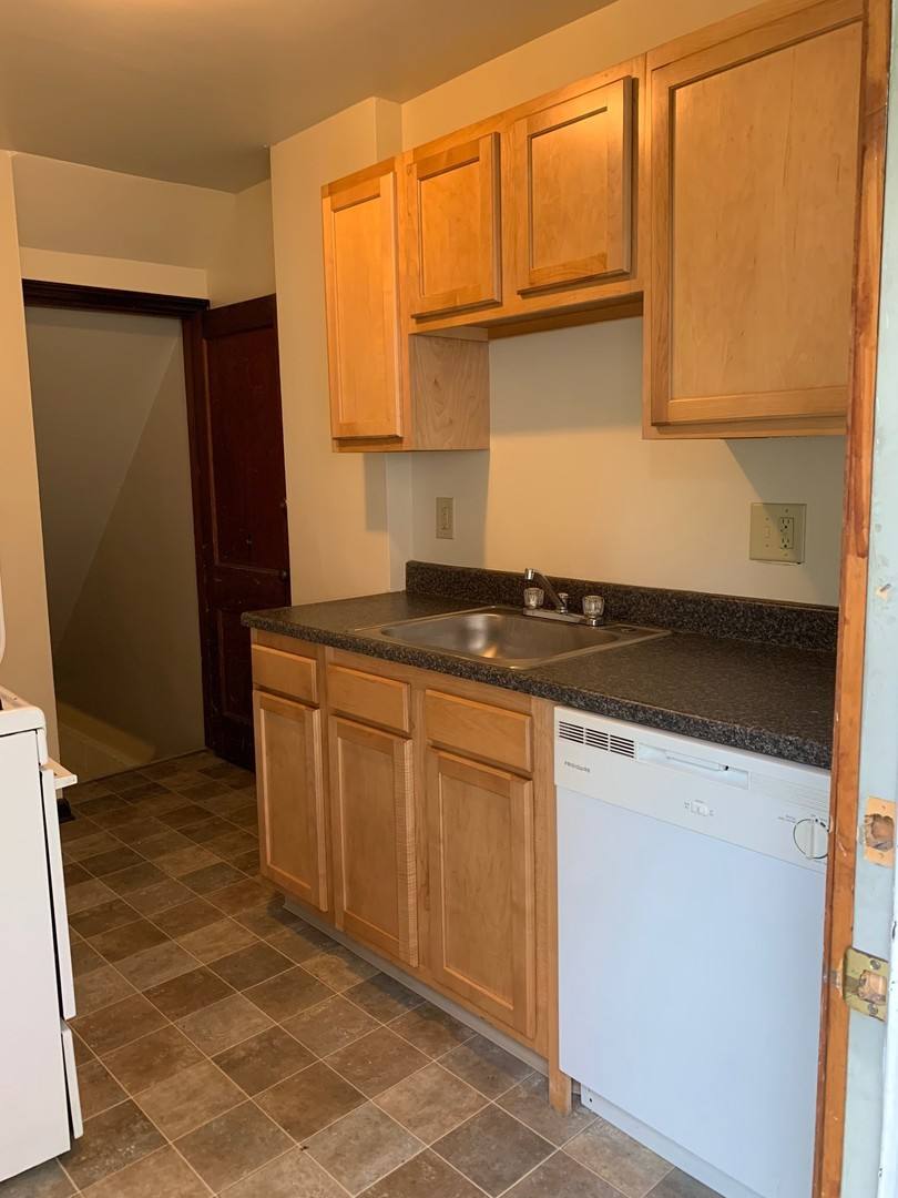 Apartment for rent at 2350 Glenmawr Ave, Columbus, OH 43202