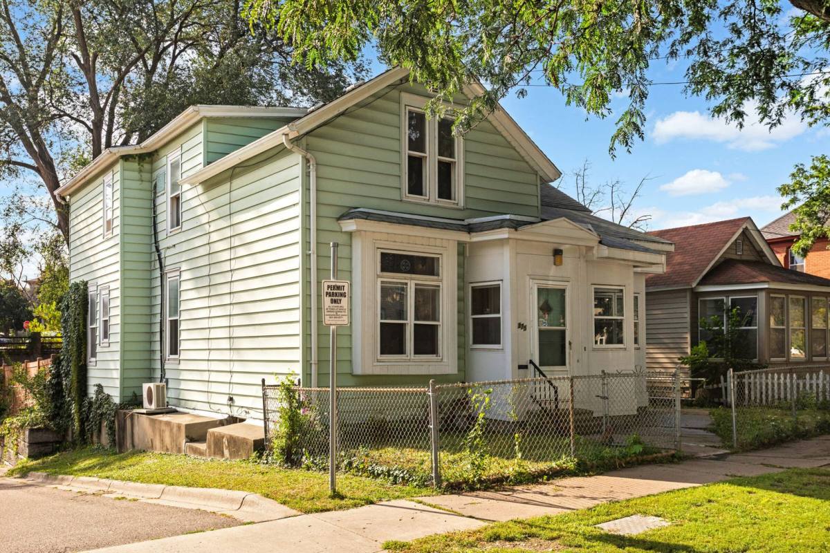 Apartment for rent at 375 Erie St, Saint Paul, MN 55102