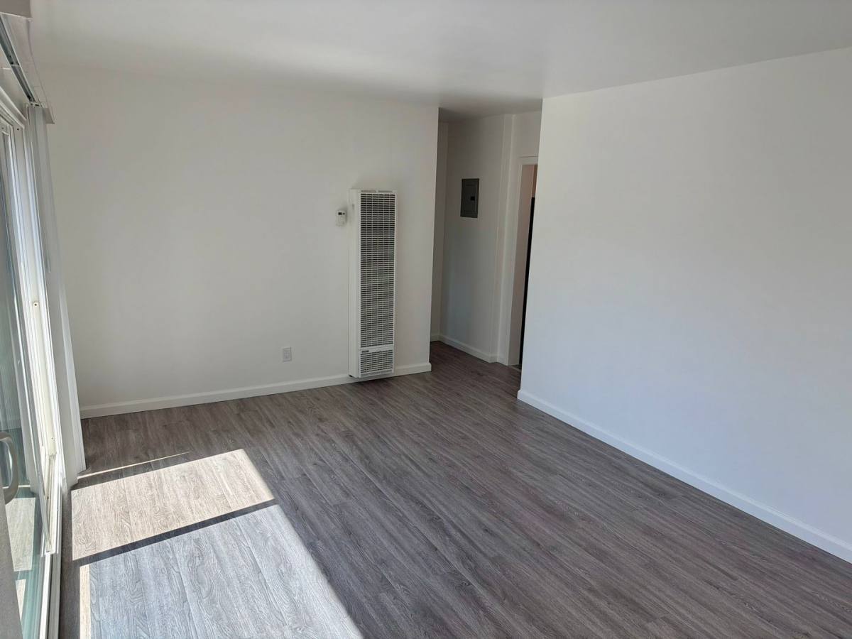 Apartment for rent at 4959 Romaine St, Los Angeles, CA 90029