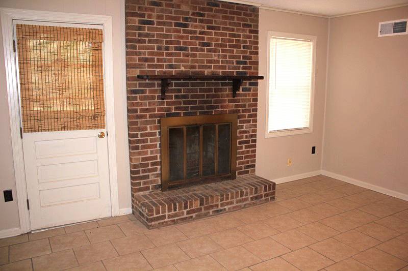 Apartment for rent at 3729 Village Oak, Memphis, TN 38118