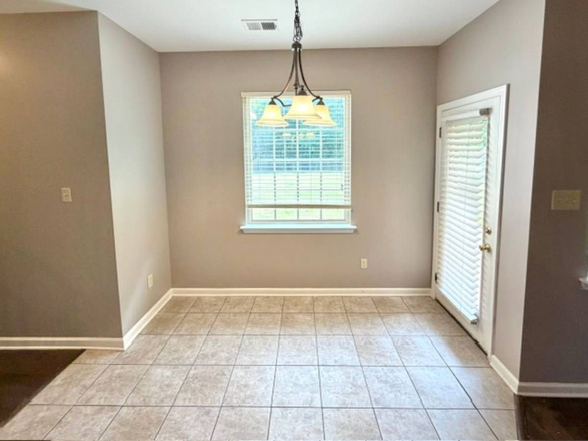 Apartment for rent at 6305 Vera Lane, Olive Branch, MS 38654