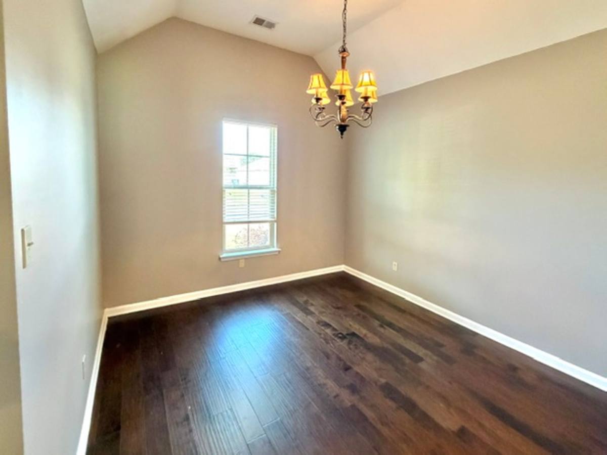 Apartment for rent at 6305 Vera Lane, Olive Branch, MS 38654