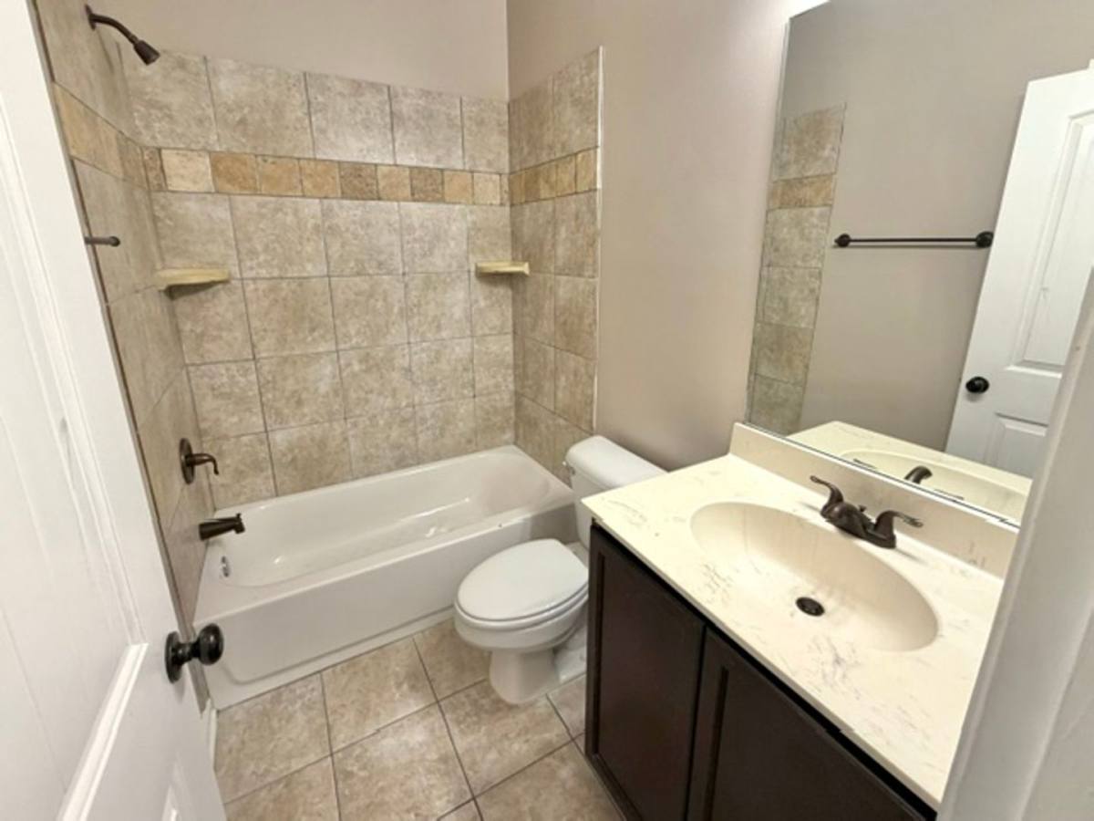 Apartment for rent at 6305 Vera Lane, Olive Branch, MS 38654