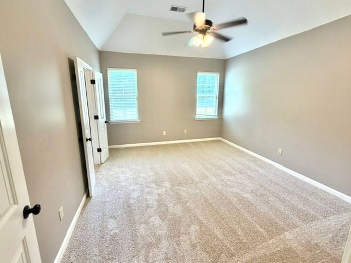 Apartment for rent at 6305 Vera Lane, Olive Branch, MS 38654