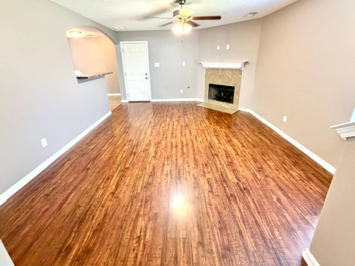 Apartment for rent at 7948 Jadewood Cove, Memphis, TN 38125