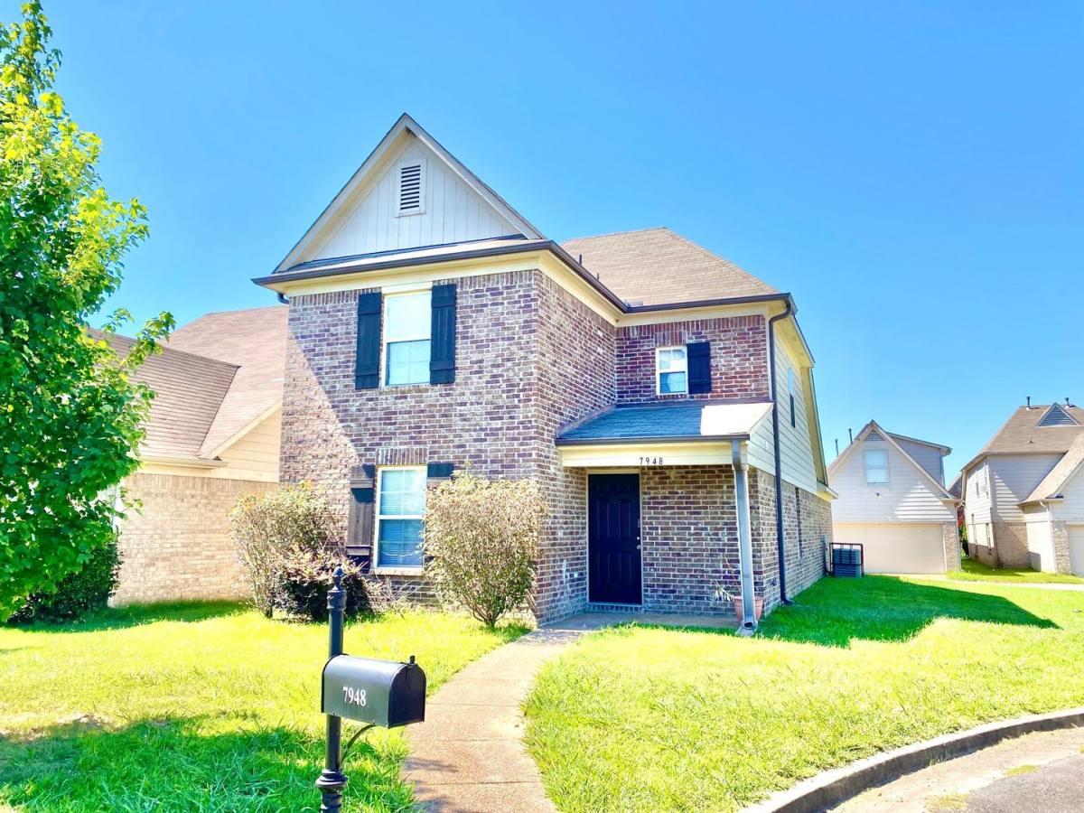 Apartment for rent at 7948 Jadewood Cove, Memphis, TN 38125