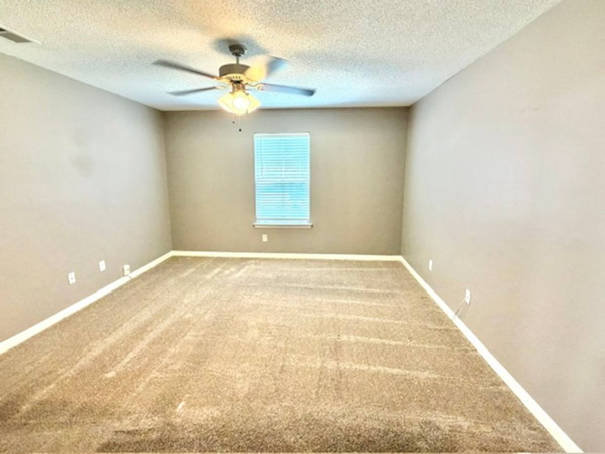 Apartment for rent at 7948 Jadewood Cove, Memphis, TN 38125