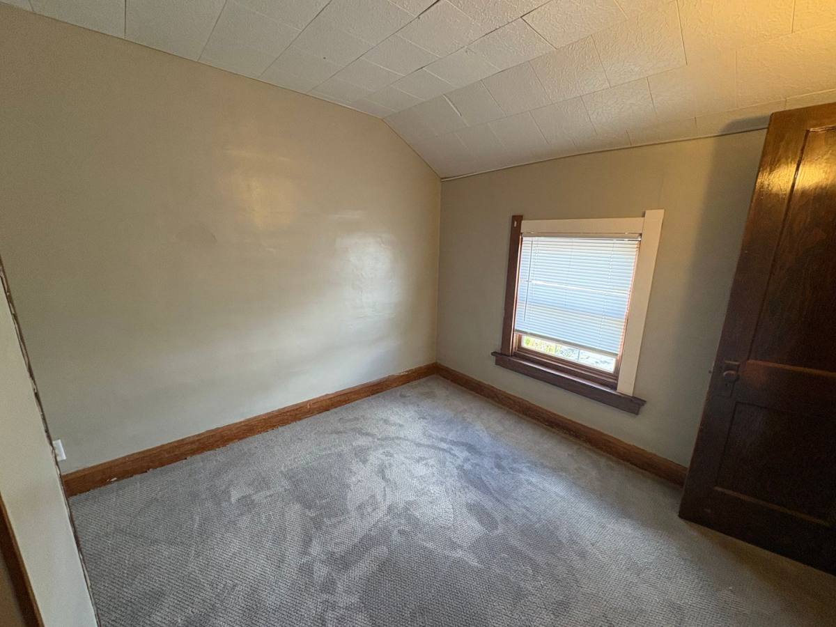 House for rent at 1489 Berdan Ave, Toledo, OH 43612