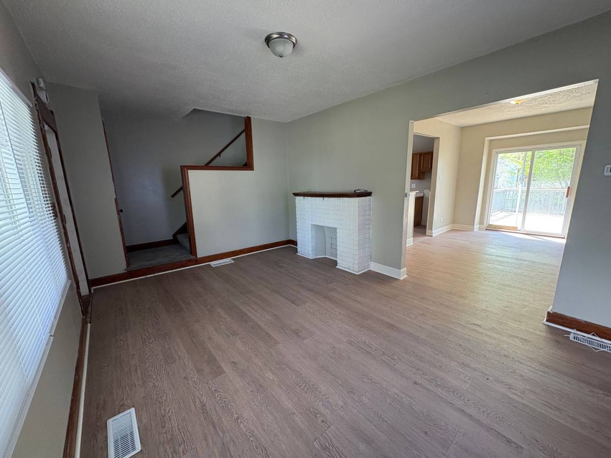 House for rent at 1489 Berdan Ave, Toledo, OH 43612