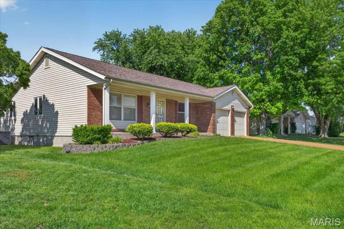 House for rent at 4038 N Bridge Dr, Saint Peters, MO 63376