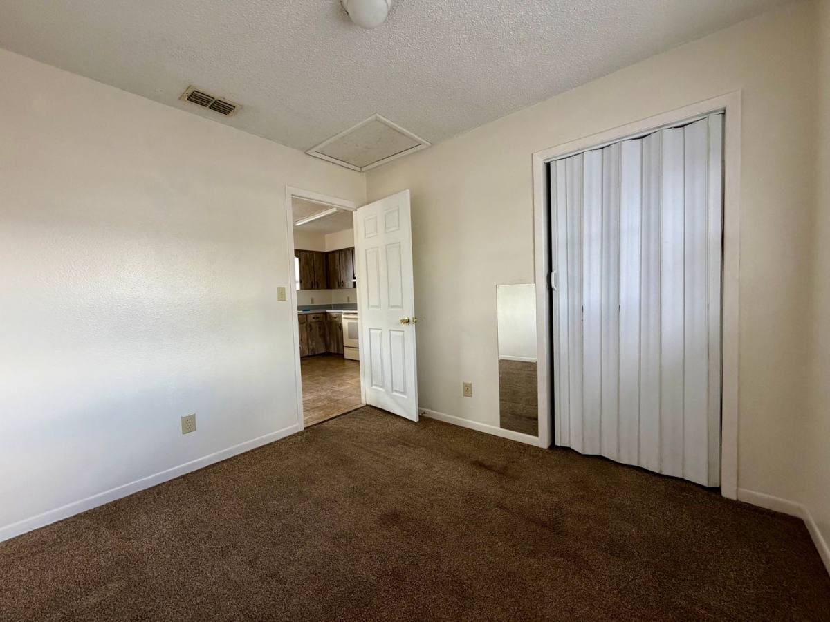 Apartment for rent at 24 B Euclid N, Plant City, FL 33563