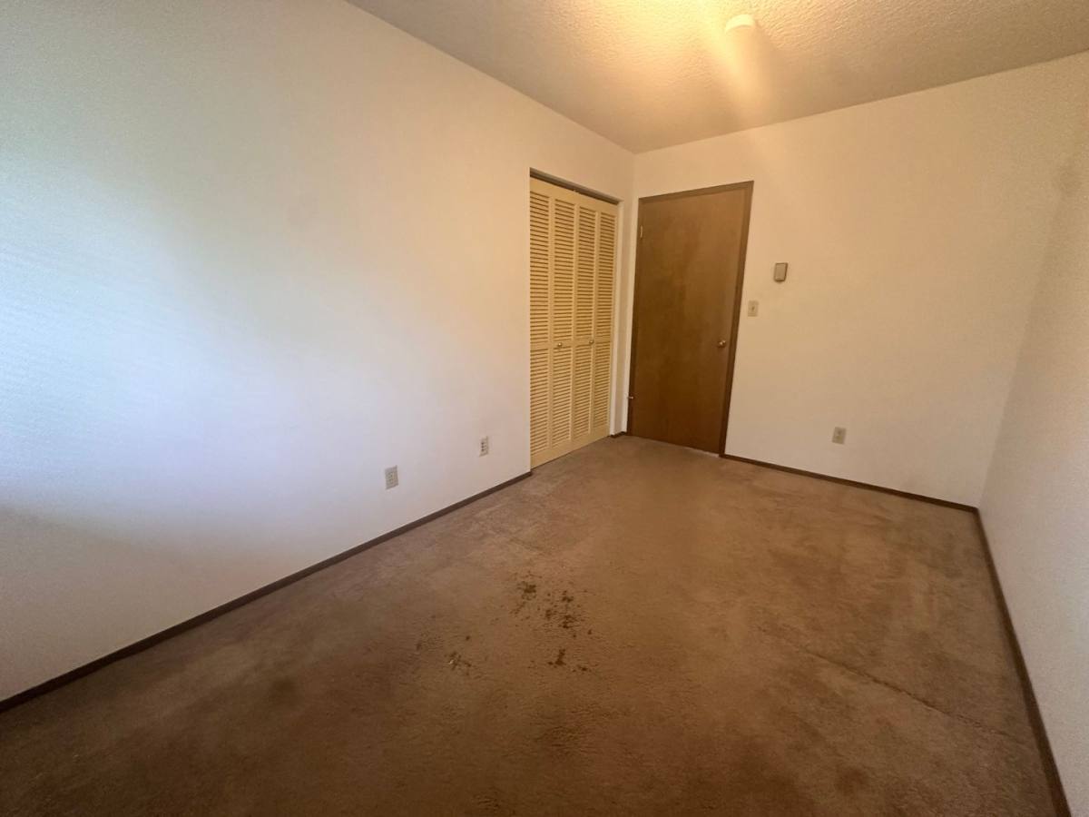 Apartment for rent at 1013 & 1021 1033 Kirkland Ave NE, Renton, WA 98056