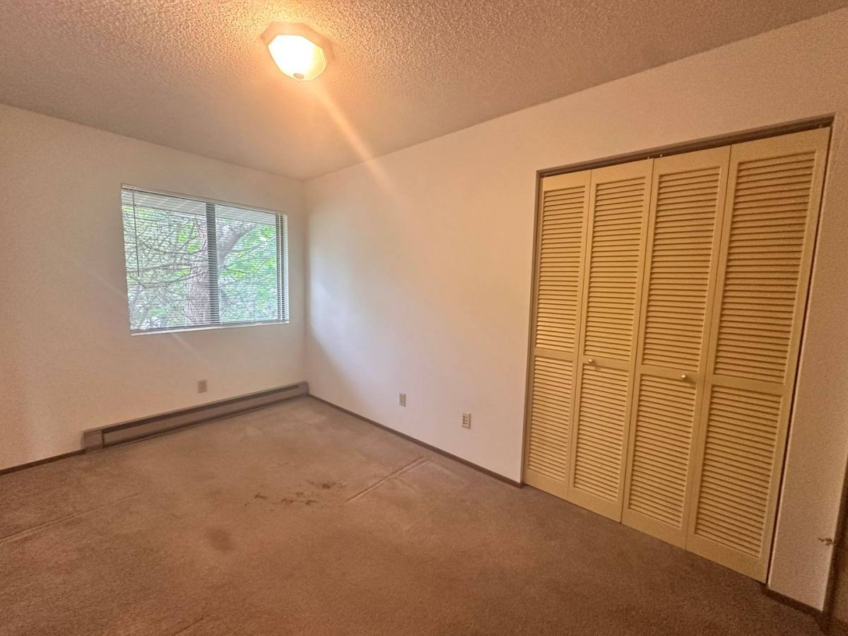 Apartment for rent at 1013 & 1021 1033 Kirkland Ave NE, Renton, WA 98056