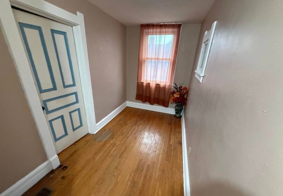 House for rent at 245 Plymouth St, Toledo, OH 43605