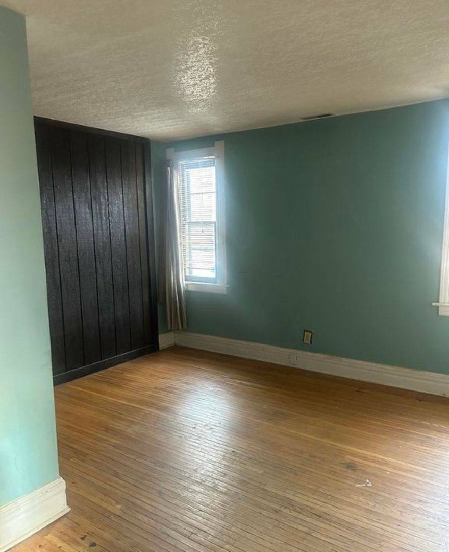House for rent at 245 Plymouth St, Toledo, OH 43605