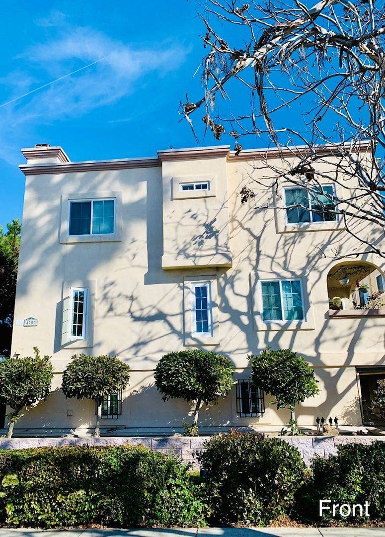 Townhouse for rent at 4950 Voltaire St, San Diego, CA 92107