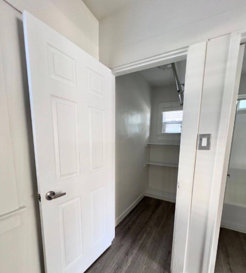 Apartment for rent at 740 Daisy Ave, Long Beach, CA 90813