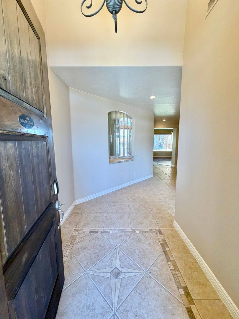 House for rent at 2176 N Gunsight Dr, Saint George, UT 84770