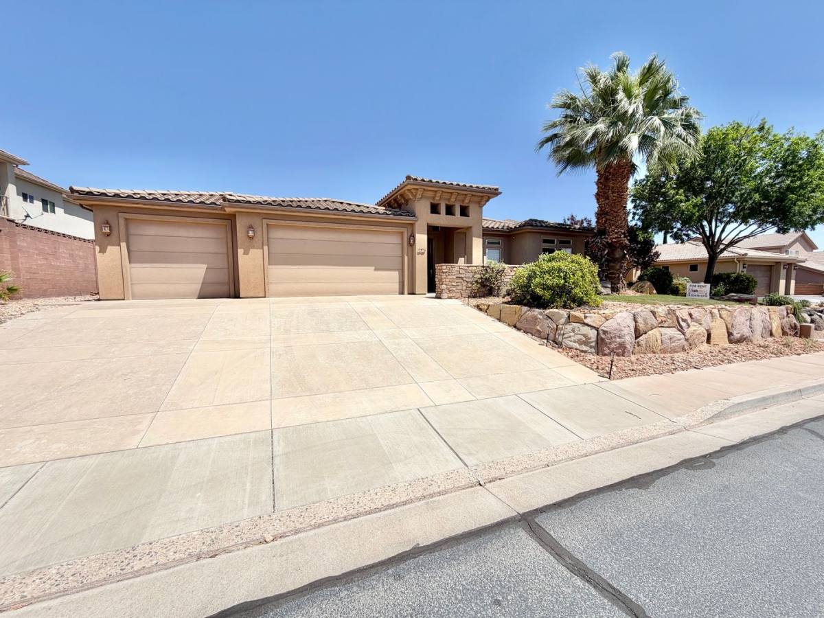 House for rent at 2176 N Gunsight Dr, Saint George, UT 84770