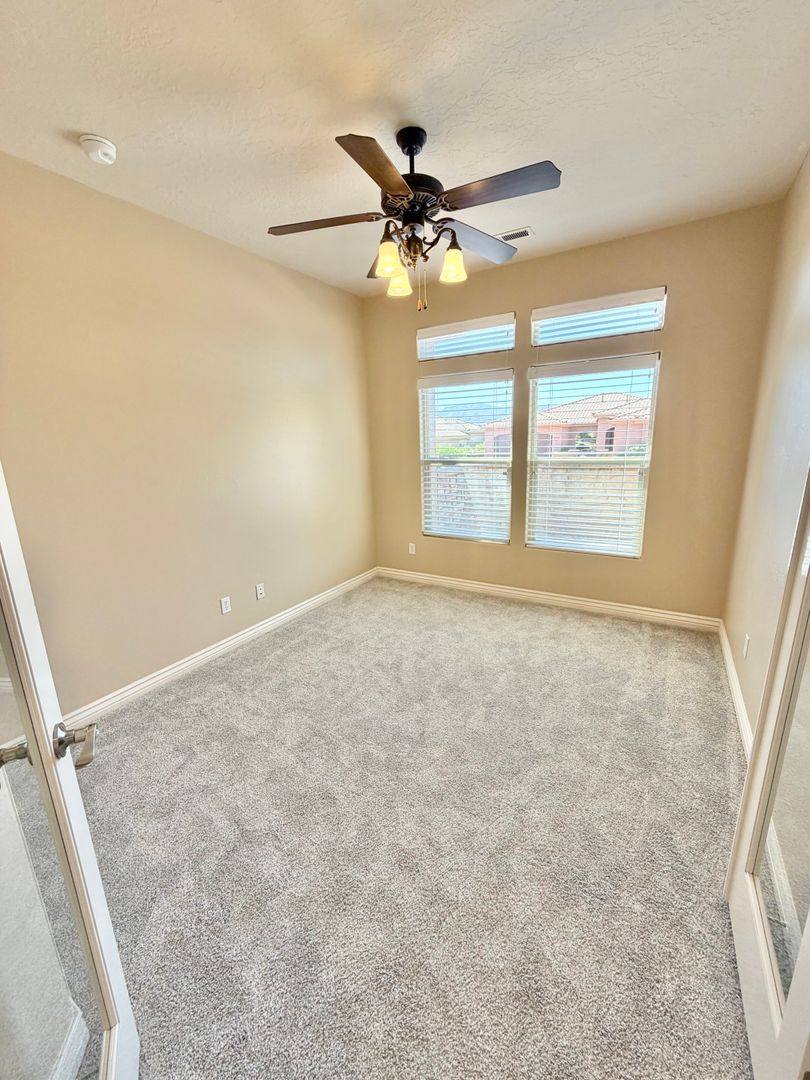House for rent at 2176 N Gunsight Dr, Saint George, UT 84770