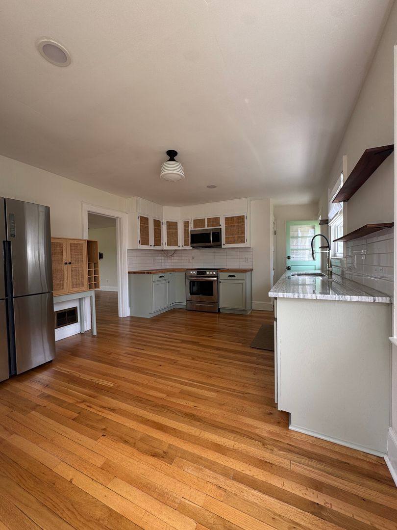 House for rent at 5120 Starkey Rd, Roanoke, VA 24018