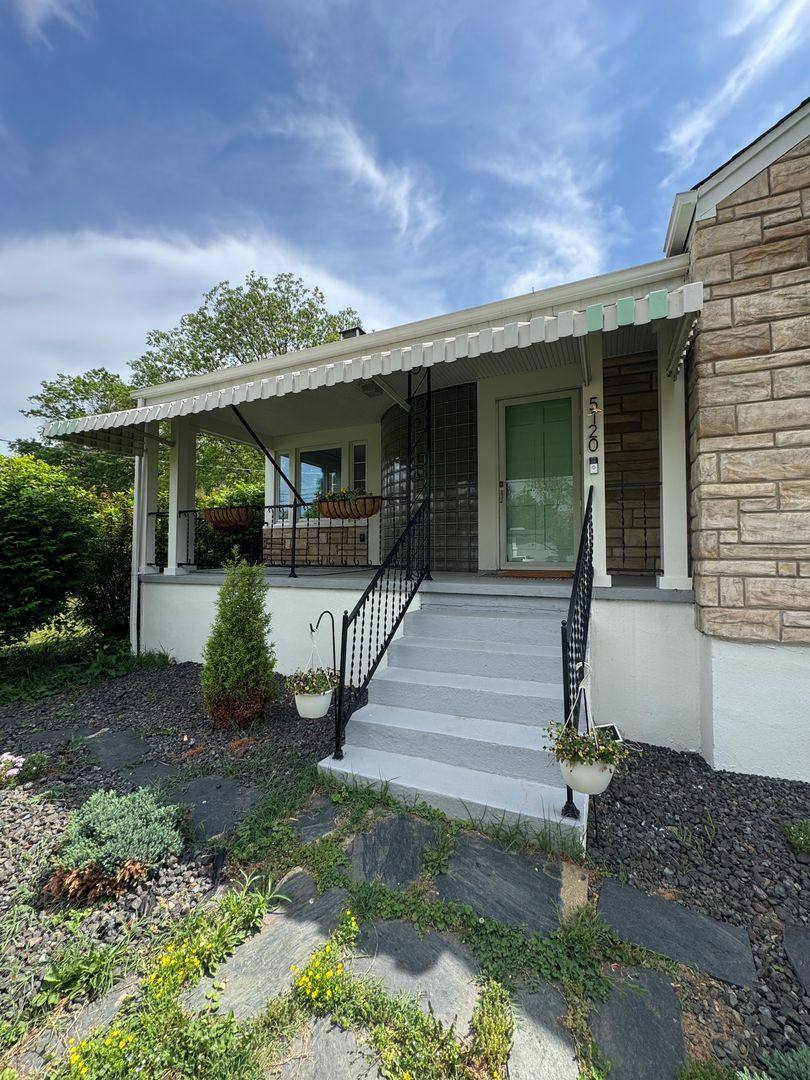 House for rent at 5120 Starkey Rd, Roanoke, VA 24018