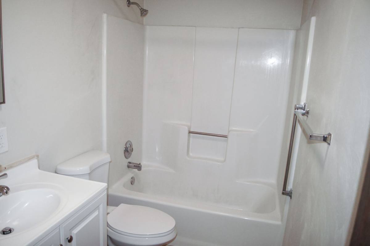 Apartment for rent at 1347 State Ave, Coraopolis, PA 15108