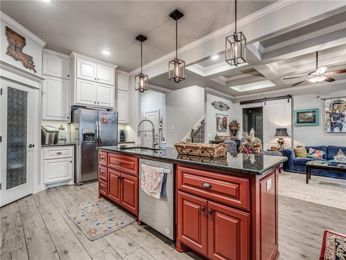 House for rent at 5009 Crater Lake Dr, Edmond, OK 73025