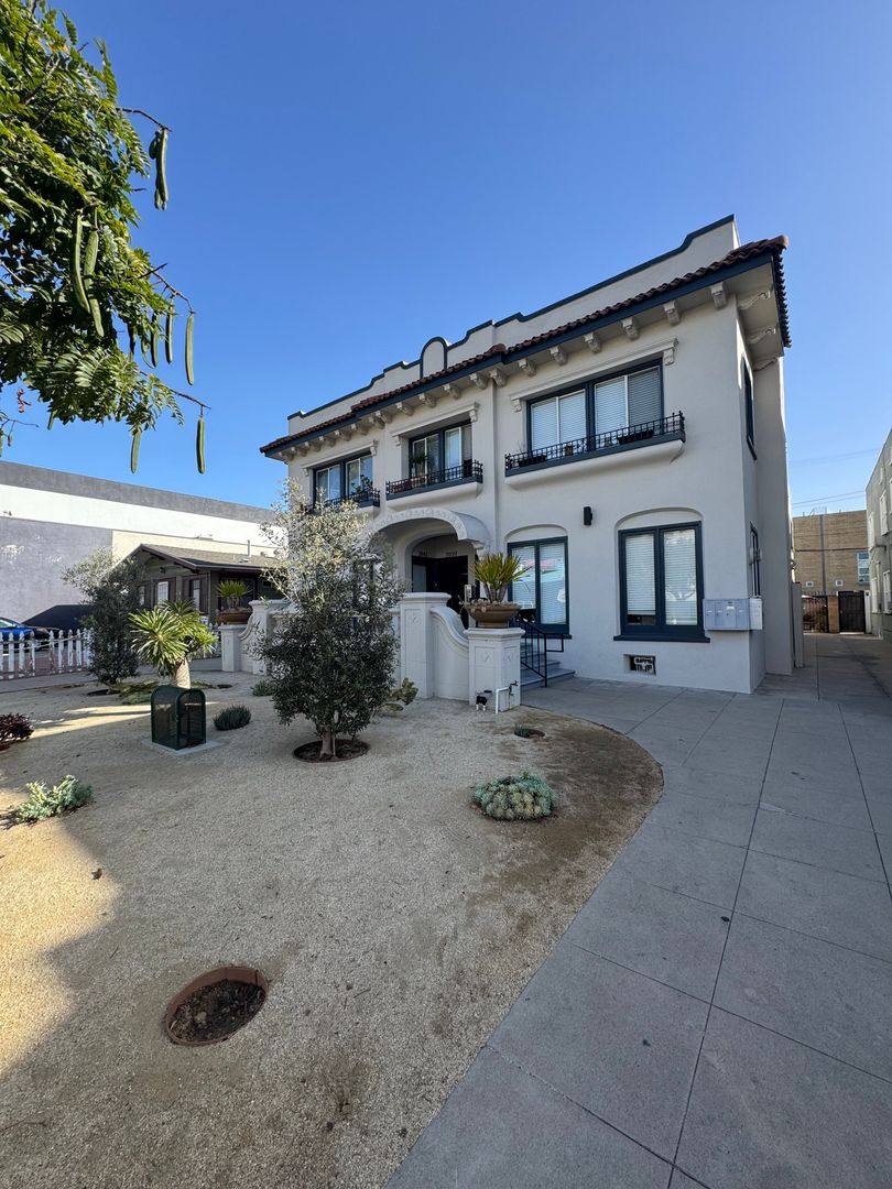 Apartment for rent at 3935 4th Ave, San Diego, CA 92103