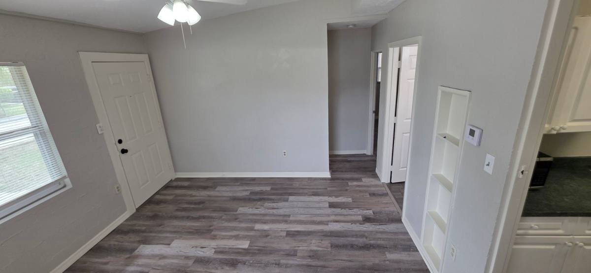 House for rent at 2425 Dixie Ave, Sarasota, FL 34234