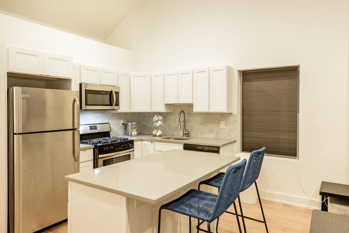Apartment for rent at 33 S 11th St, Philadelphia, PA 19107
