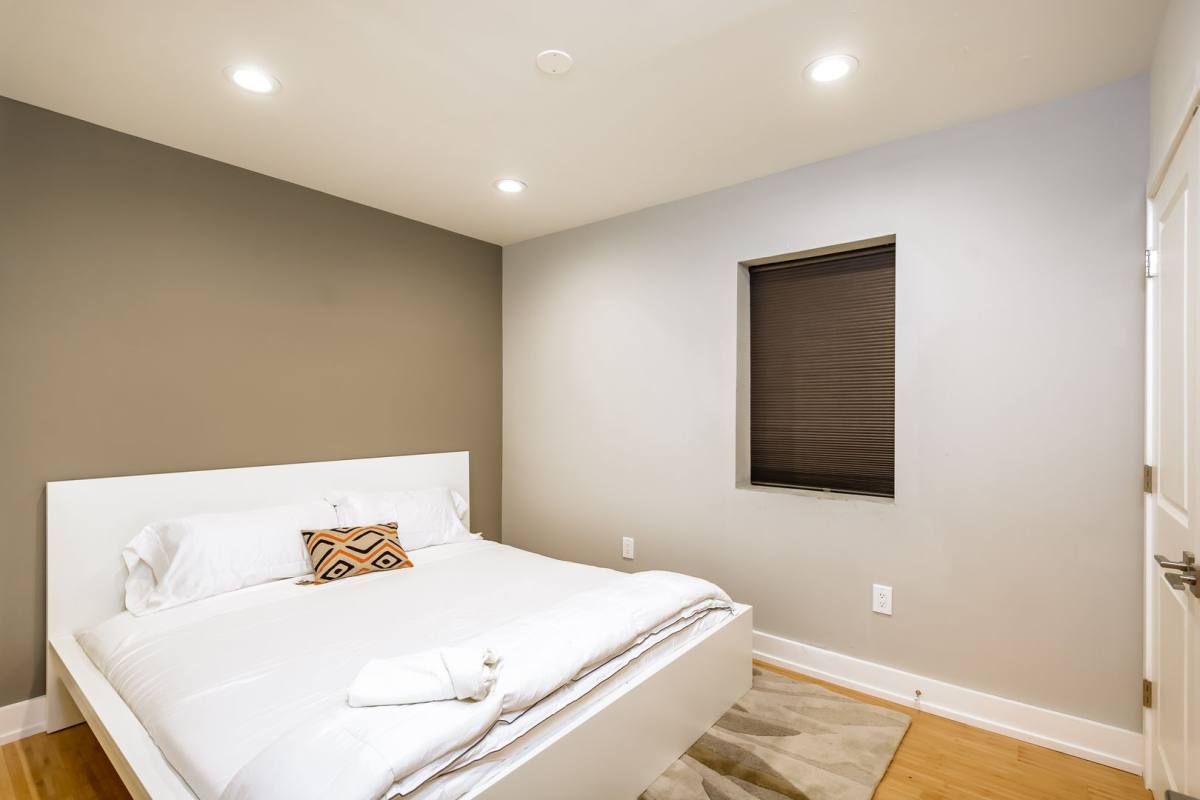 Apartment for rent at 33 S 11th St, Philadelphia, PA 19107
