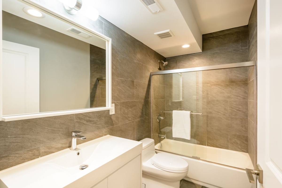 Apartment for rent at 33 S 11th St, Philadelphia, PA 19107