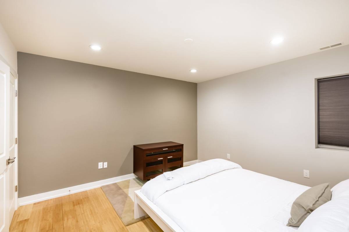 Apartment for rent at 33 S 11th St, Philadelphia, PA 19107