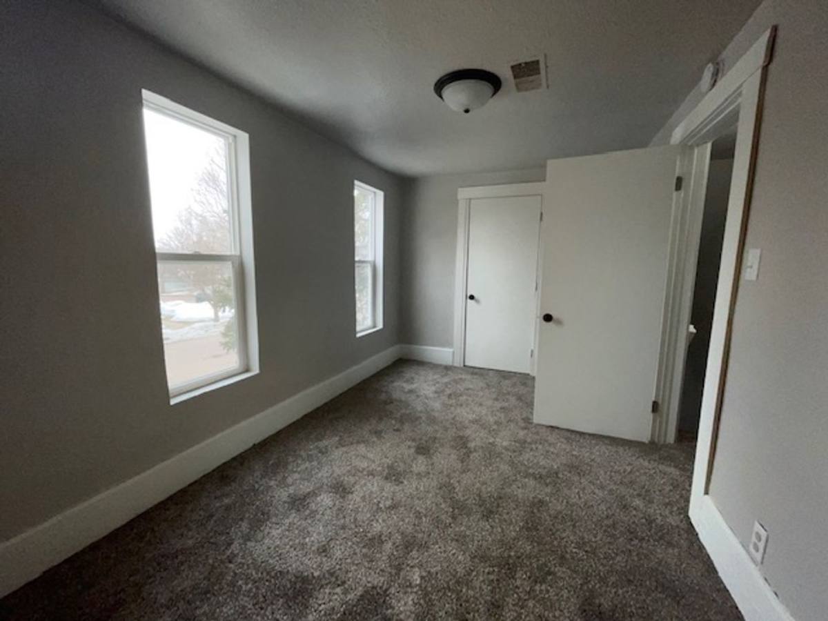 House for rent at 928 N Spring Ave, Sioux Falls, SD 57104