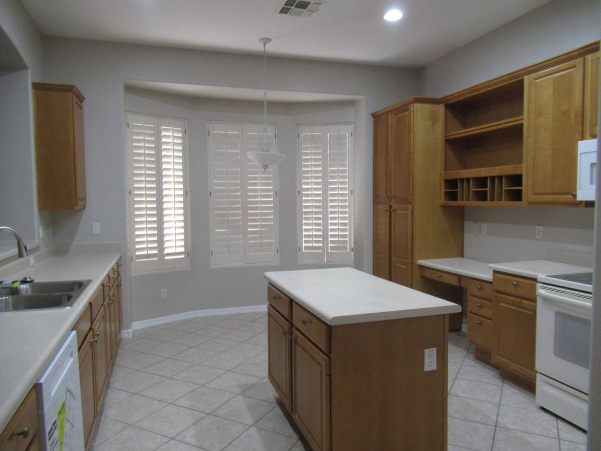House for rent at 860 W Oriole Way, Chandler, AZ 85286