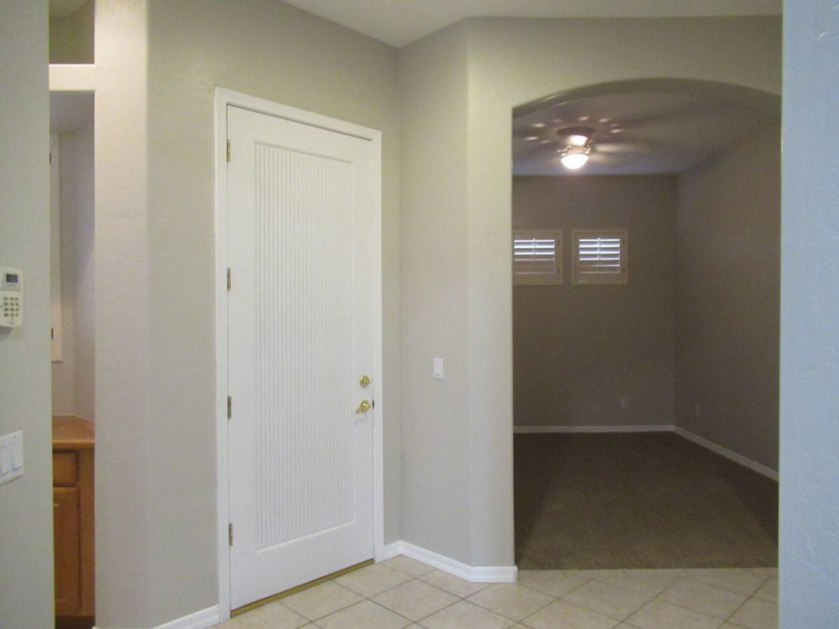 House for rent at 860 W Oriole Way, Chandler, AZ 85286
