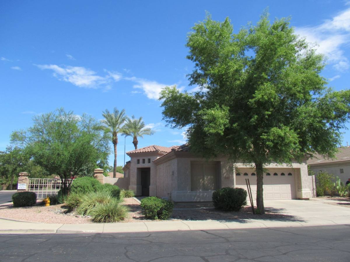 House for rent at 860 W Oriole Way, Chandler, AZ 85286