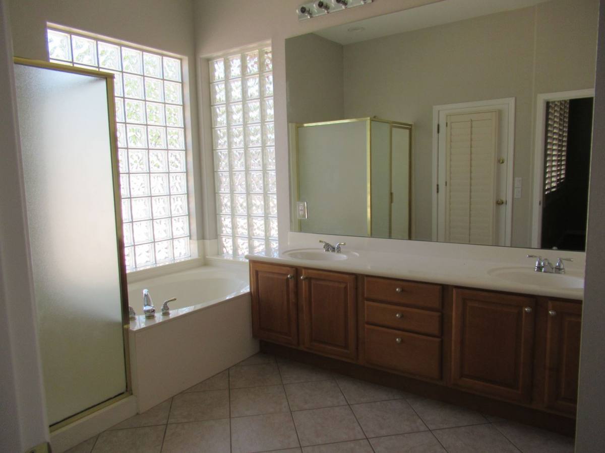 House for rent at 860 W Oriole Way, Chandler, AZ 85286