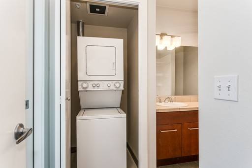 Apartment for rent at 655 Crockett St, Seattle, WA 98109