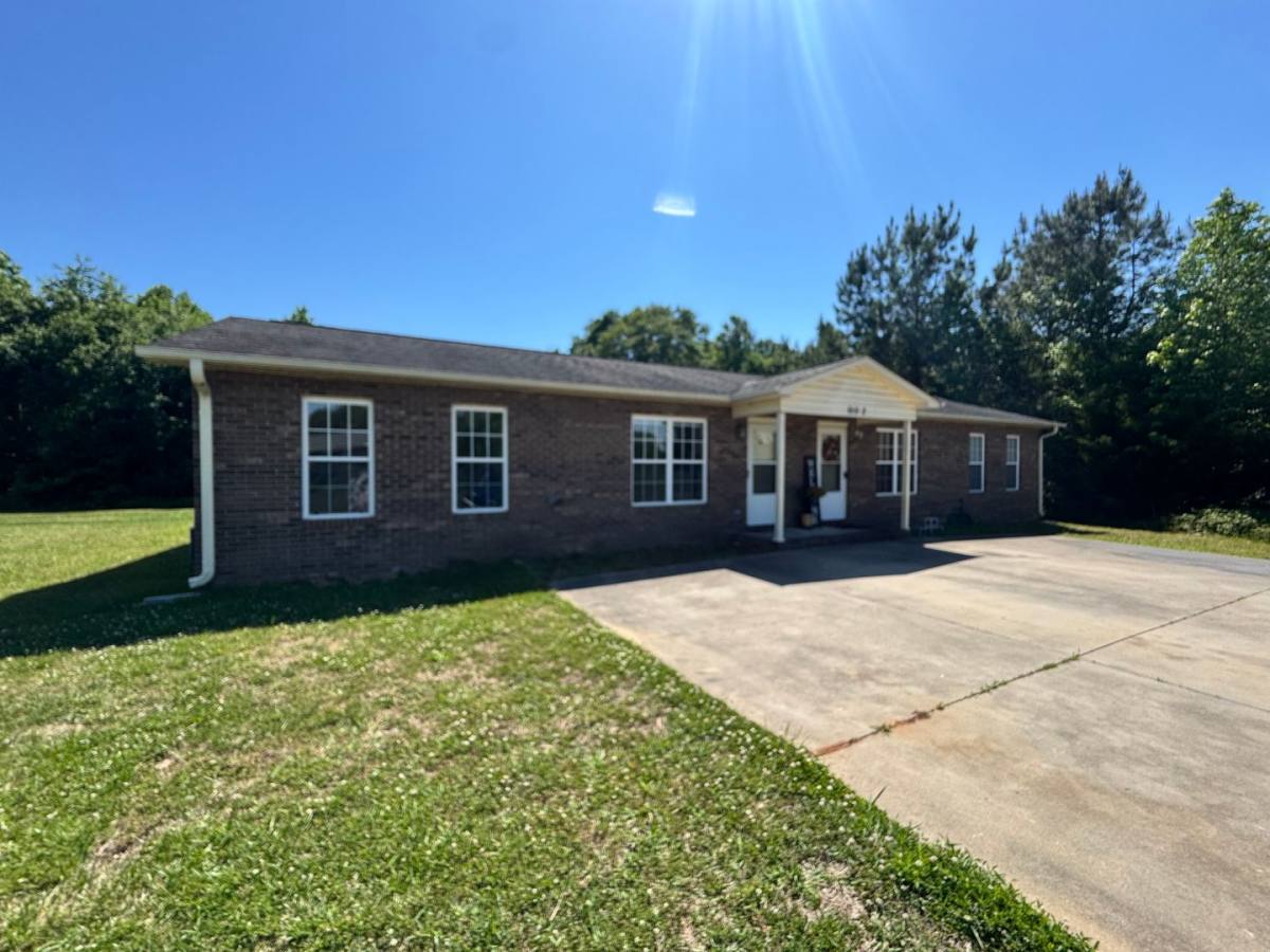 Apartment for rent at 910 Pleasant Dr, Shelby, NC 28152