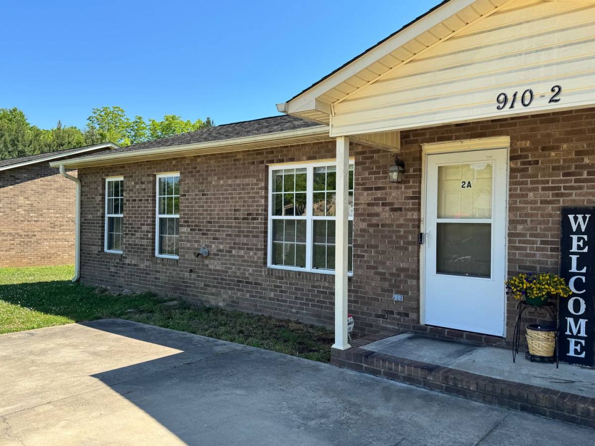 Apartment for rent at 910 Pleasant Dr, Shelby, NC 28152