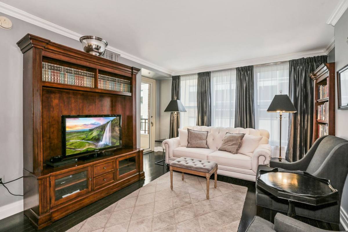 Condo for rent at 915 E St NW, Washington, DC 20004