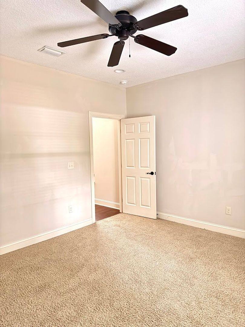 Apartment for rent at 708 Osborne St, Saint Marys, GA 31558