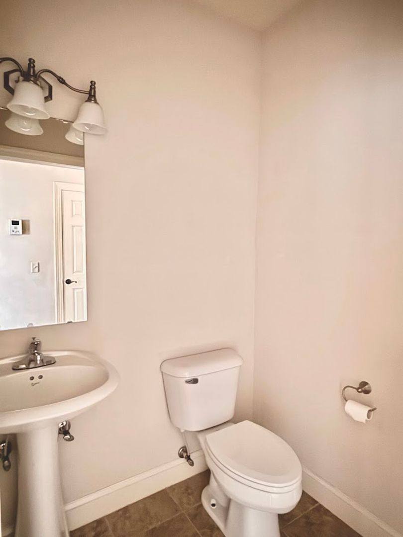 Apartment for rent at 708 Osborne St, Saint Marys, GA 31558